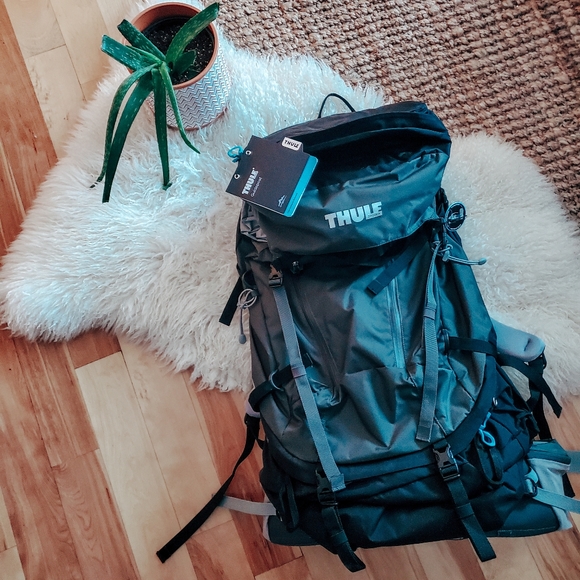 Thule Other - THULE guidepost 75L backpack